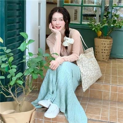 洞里的月亮